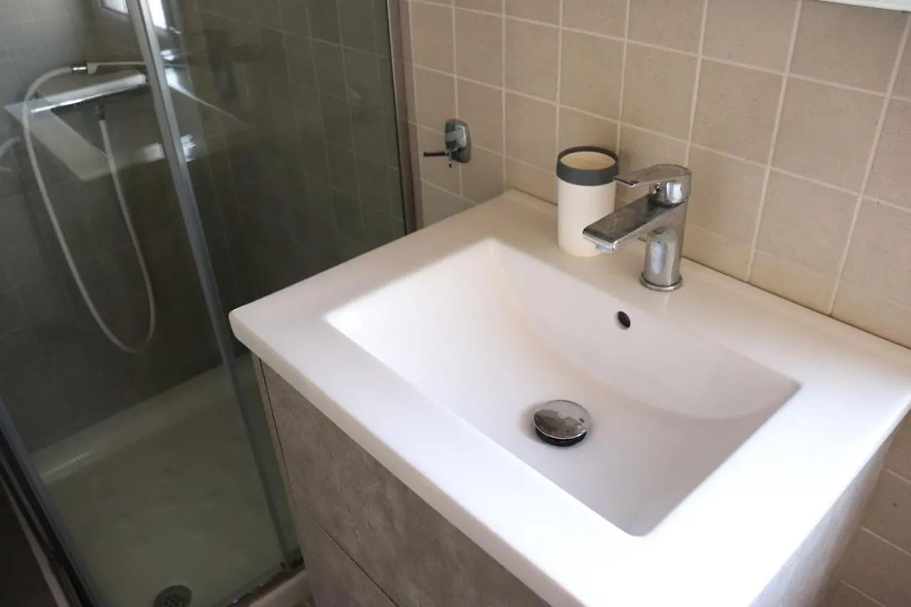 Zea Apartments Himare